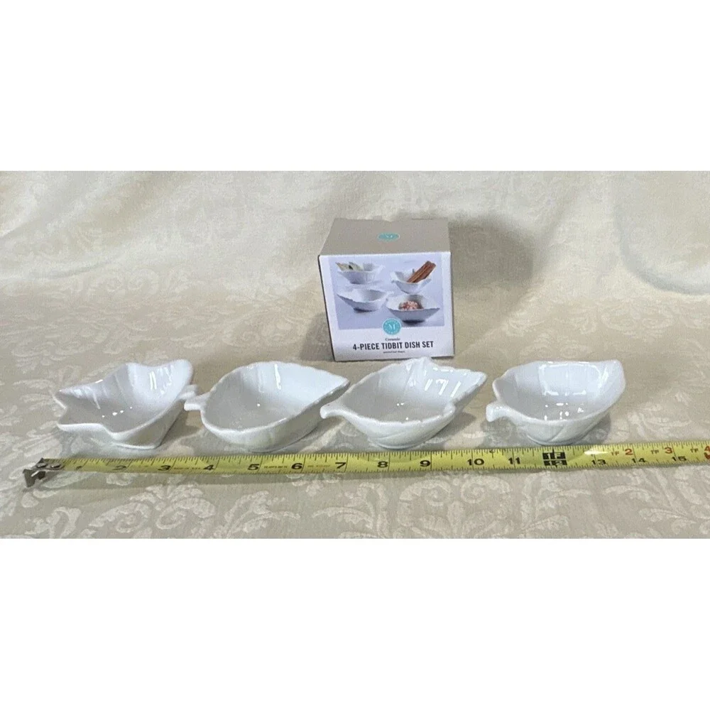 Martha Stewart 4-Piece Ceramic Tidbit Dish Set White Leaf Shape Bowls Boxed
